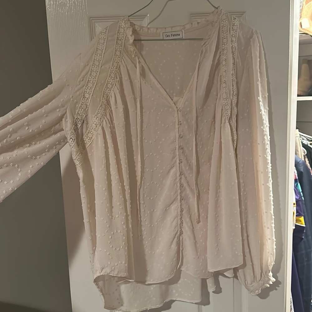Long sleeve blouse with lace detail